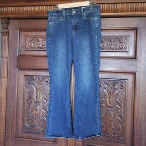 LIKE NEW GAP Boot Mid-Rise Jeans